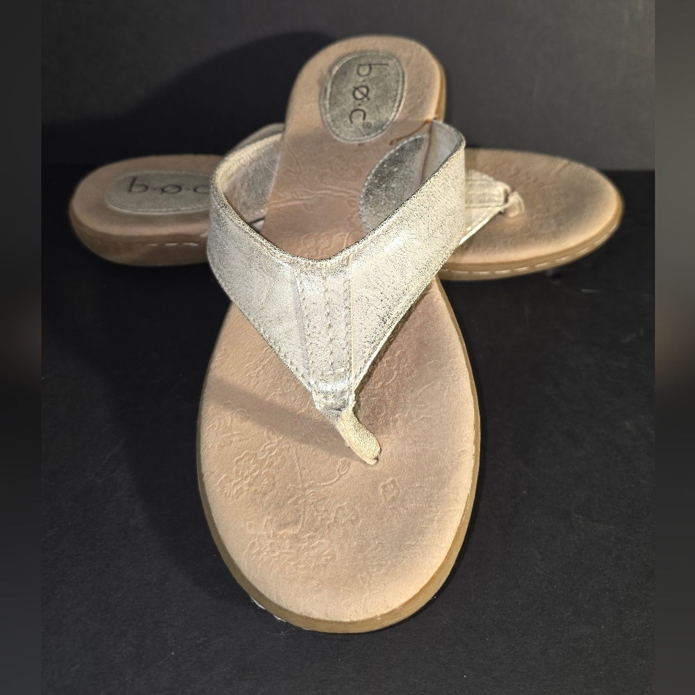 B.O.C. BORN Cadore/ Champagne Super Cushy & Luxe Flip Flops Resort Wear 8M